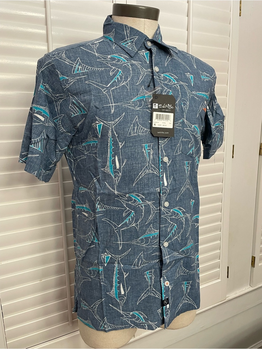 Salt Life Men's Navy Blue Marlin-Print Short Sleeve Button-Up - Picture 2 of 9